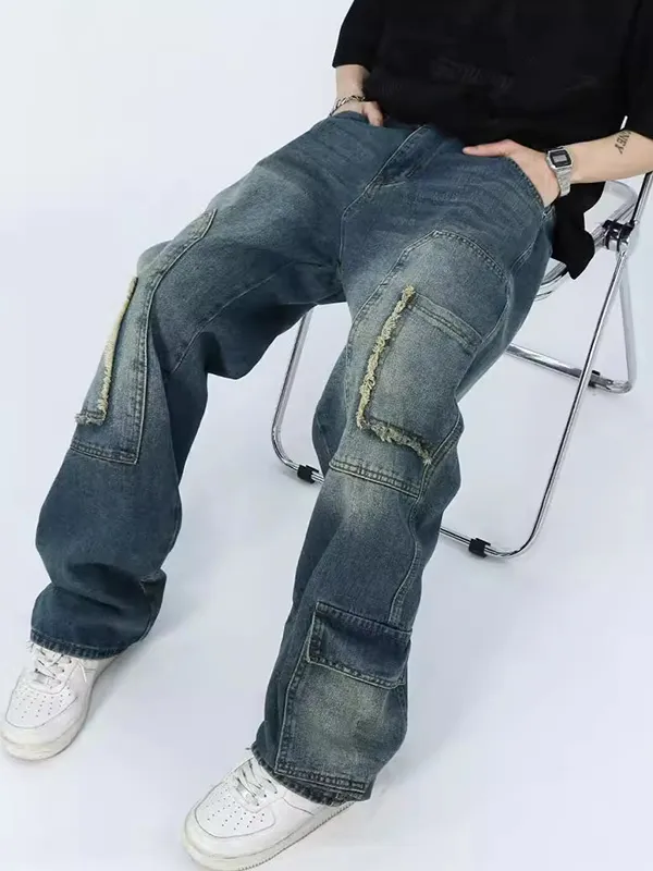 Gerade geschnittene Cargo-Jeans im High Street-Design