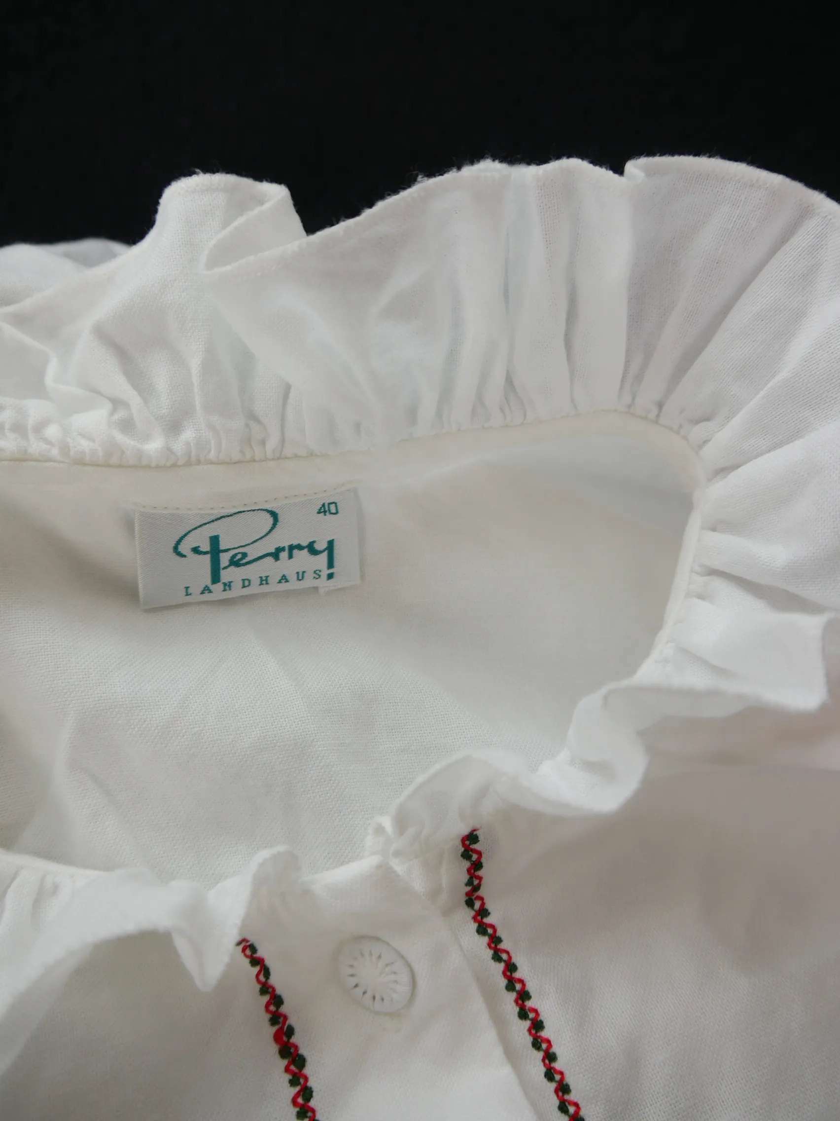 Gr.40 Trachtenbluse Bluse weiß Baumwolle Perry mit Stickerei Rüschen TB5435