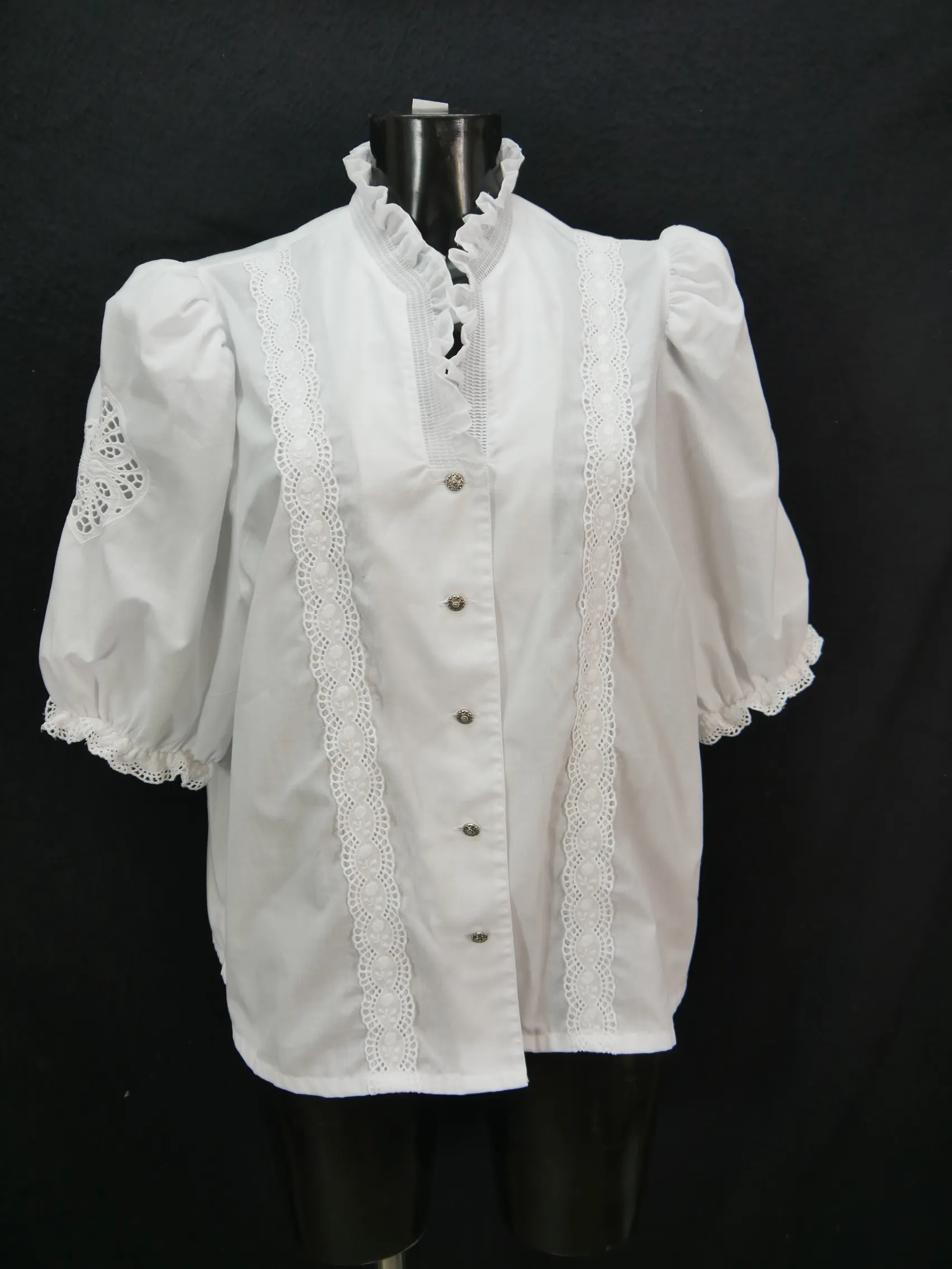Gr.46 Trachtenbluse weiß Bluse Baumwollmischung mit Spitze Rüschen TB5882