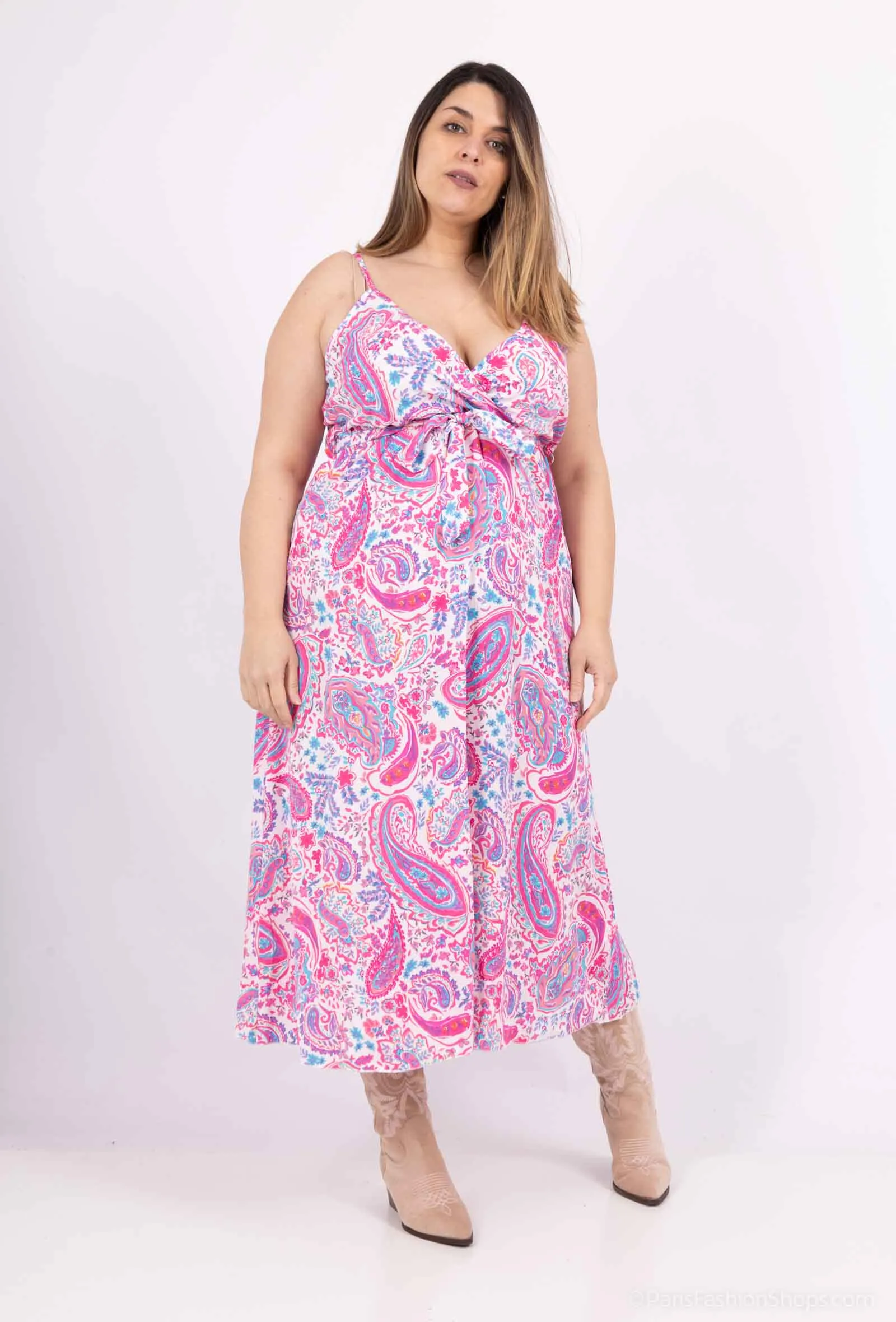Langes Kleid mit Paisley-Muster in Übergröße
