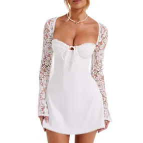 Romantisches Minikleid mit Spitzendetails